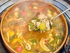 -阿山卓·野生菌火锅·纳西火塘烤肉