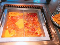 -老牌坊云南鱼豆花火锅(哈西万达店)