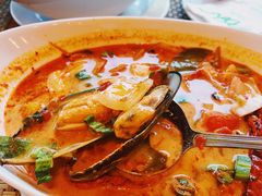 -Chom Cafe and Restaurant