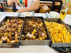 -老东镇啤酒屋海鲜加工·蒸汽海鲜·海鲜烧烤(台东店)