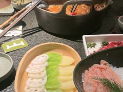 -三出山火锅(南京万象天地店)