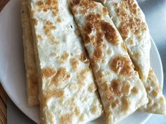 葱花饼-北京龙庆四季香农家饭庄·灶台鱼·碳烤虹鳟鱼(龙庆峡店)