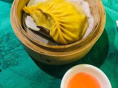 鱼翅灌汤饺-誉八仙粤菜(万象天地店)