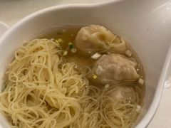 -新大咀港式茶餐厅(宝山万达店)