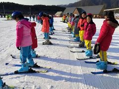 -十三陵雪世界滑雪场