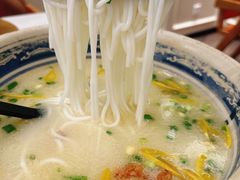 -新世界·过桥米线宴