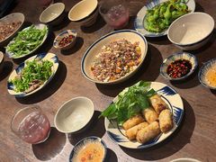 -Cuc Gach Quan Restaurant