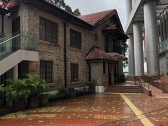 -香港大学