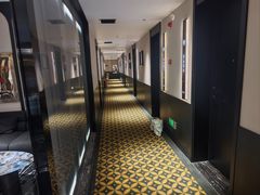 -万泊酒店(长沙五一广场国金中心店)