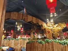 -老滇山寨•云南特色菜•地方菜•民族风情歌舞表演(金碧店)