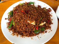 -临江餐馆二楼美食部落
