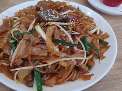干炒牛河-香港深井掂檔烧鹅茶餐厅(海韵城店)