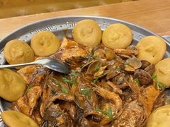 -海派美食·家宴海鲜青岛菜·石锅鲽鱼头(东方城店)