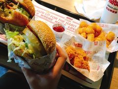 -The Habit Burger Grill 哈比特汉堡(复兴soho店)