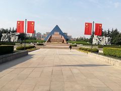 -上海市龙华烈士陵园