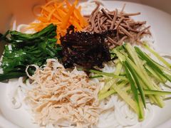 鸡丝凉米线-云海肴·汽锅鸡·云南菜(美罗城店)