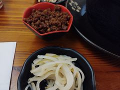 -丽虹云南过桥米线(兴工街店)