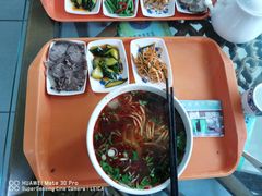 -吾穆勒蓬灰牛肉面·清真(北滨河中路店)