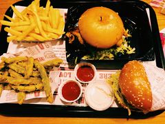 -The Habit Burger Grill 哈比特汉堡(复兴soho店)