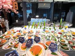 -雍容荟帝王蟹活龙虾展台自助(IFS黑金店)