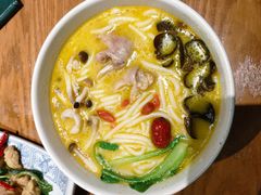 -云海肴·汽锅鸡·云南菜(天山百盛优客店)