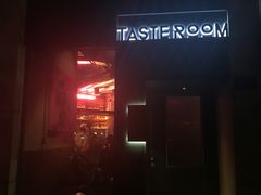 -TASTE ROOM Bar