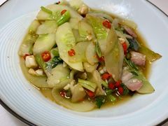 滚炒紫苏白黄瓜-径山十八道·风味民间菜(杭州总店)