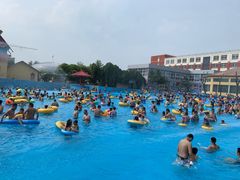 -兴芮温泉度假区