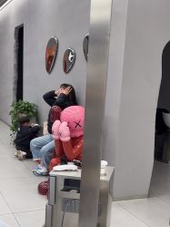 -侨治发型