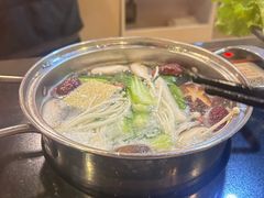 -呷哺呷哺(世贸.工三店)