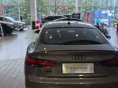 -上海永达奥诚奥迪4S店(申江路店)