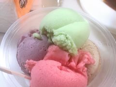 -古老冰山特色冰淇淋店(艾提尕尔店)