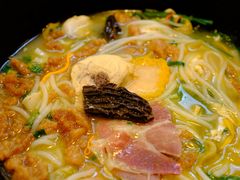 -银米·云南传统过桥米线(双廊黑金冠店)