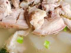 萝卜炖肘子-荣生萝卜汤饭店
