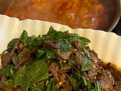 薄荷炝炒牛肉片-贵州人家·酸汤火锅·20年老字号