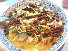 -桂二老坛酸菜鱼(三街两巷店)