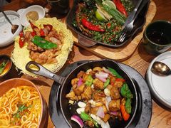 -云海肴·汽锅鸡·云南菜(天山百盛优客店)