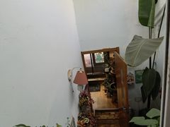 -Rabbit Cafe私房西餐甜点咖啡(栖霞路店)