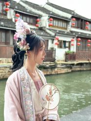 -一揽芳华汉服旗袍体验馆(拙政园店)