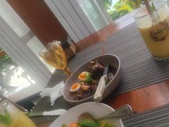 -The Sunny Side Cafe Station 1