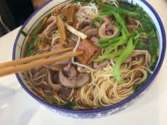 -镇南锅盖面馆(解放路店)