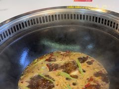 -哈尔滨烧烤·山河村铁锅炖(交大店)