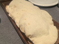 空气面包-Efes Turkish & Mediterranean Cuisine 艾菲斯餐厅(陆家嘴店)