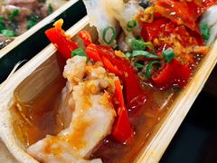 -胡须哥网红竹筒菜