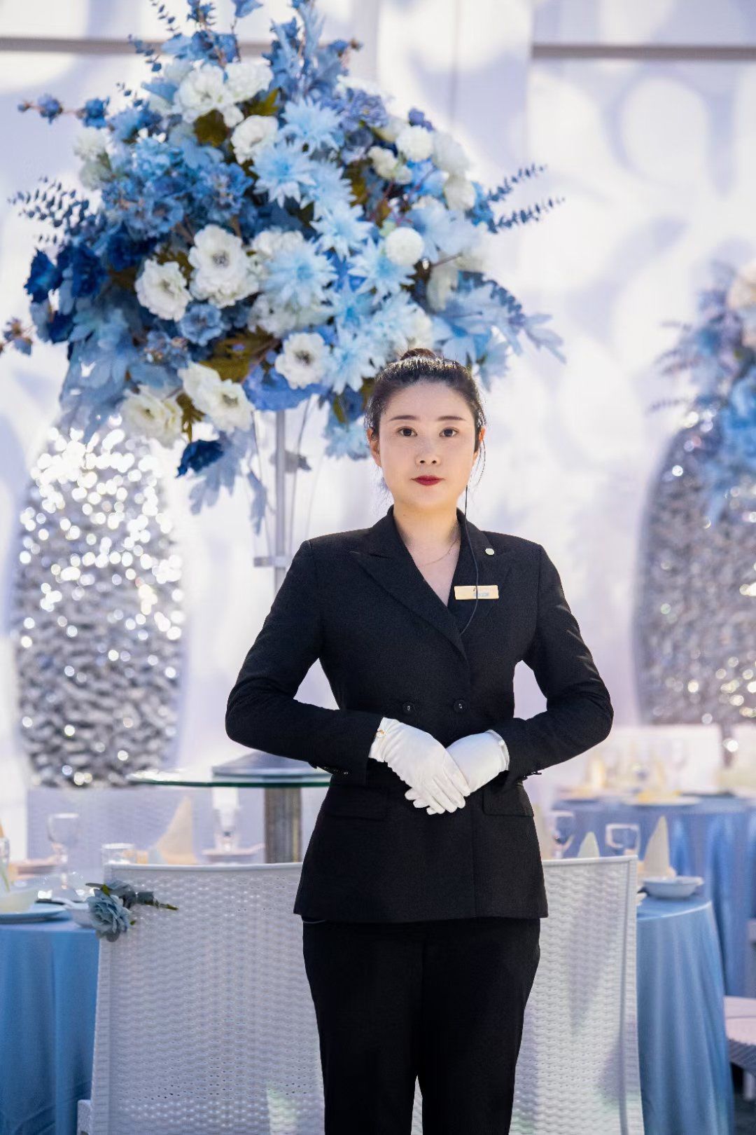 ​愿我们的出现 给你们的婚礼带来足够得安全感