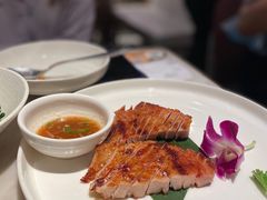 招牌炭烧猪颈肉-金椰壳· 大厨新加坡菜(壹方城店)