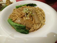 -景月阁空中食府(希尔顿酒店)
