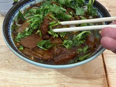 -牛师傅牛肉面(尚隆路店)