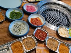 -明洞阿姨·韩式酱蟹烤肉·创意料理(三元桥店)