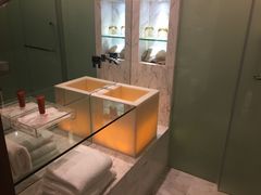 -上海滴水湖皇冠假日酒店